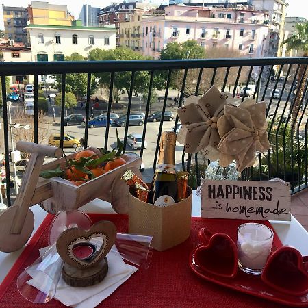 Bed and Breakfast Holiday Garibaldi Napoli Экстерьер фото