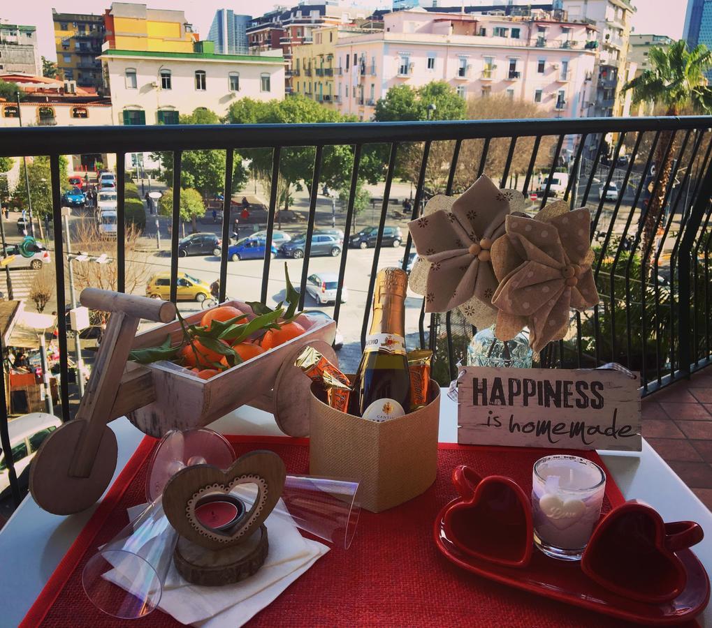 Bed and Breakfast Holiday Garibaldi Napoli Экстерьер фото